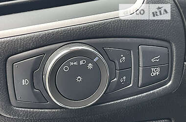 Позашляховик / Кросовер Ford Edge 2020 в 