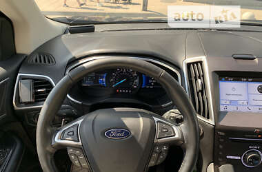 Внедорожник / Кроссовер Ford Edge 2016 в 
