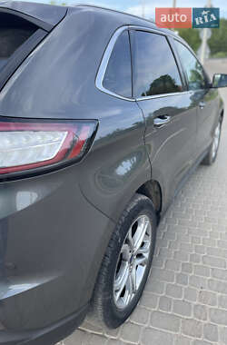 Внедорожник / Кроссовер Ford Edge 2016 в 