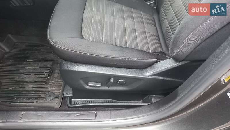 Внедорожник / Кроссовер Ford Edge 2020 в Запорожье