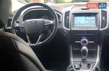 Внедорожник / Кроссовер Ford Edge 2017 в 