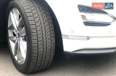 Внедорожник / Кроссовер Ford Edge 2017 в 