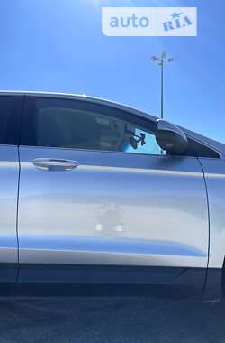 Внедорожник / Кроссовер Ford Edge 2016 в 