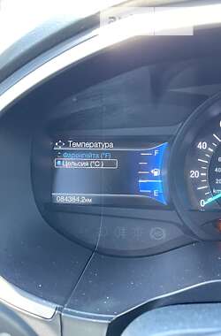Внедорожник / Кроссовер Ford Edge 2016 в 