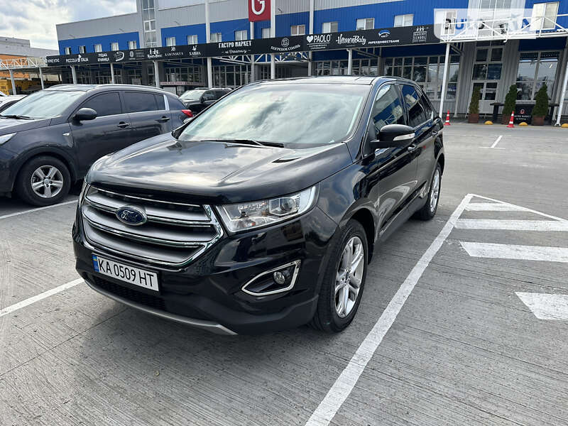 Внедорожник / Кроссовер Ford Edge 2017 в 