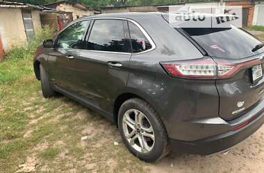 Позашляховик / Кросовер Ford Edge 2018 в 
