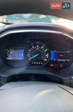 Внедорожник / Кроссовер Ford Edge 2021 в 