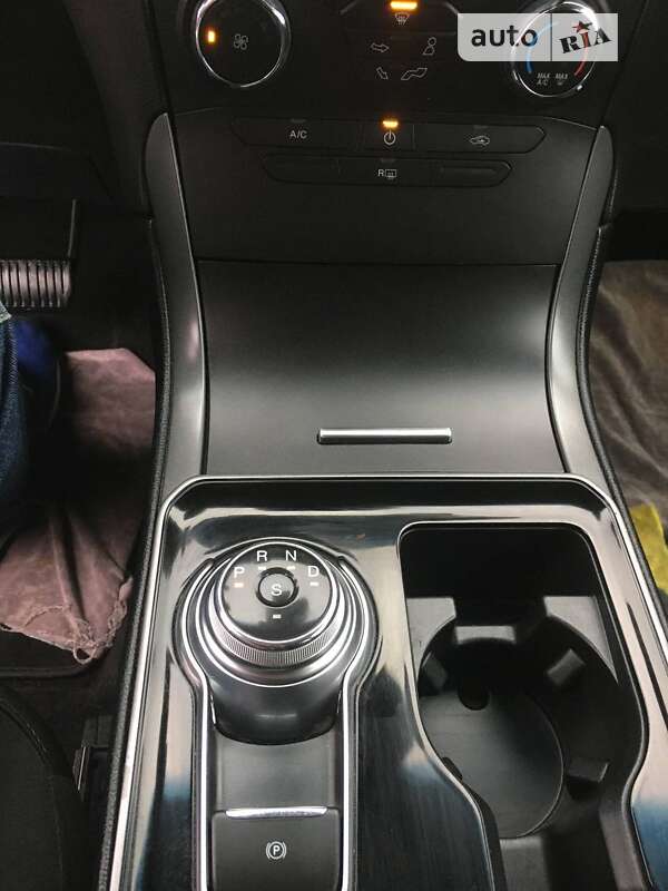 Внедорожник / Кроссовер Ford Edge 2018 в Ивано-Франковске