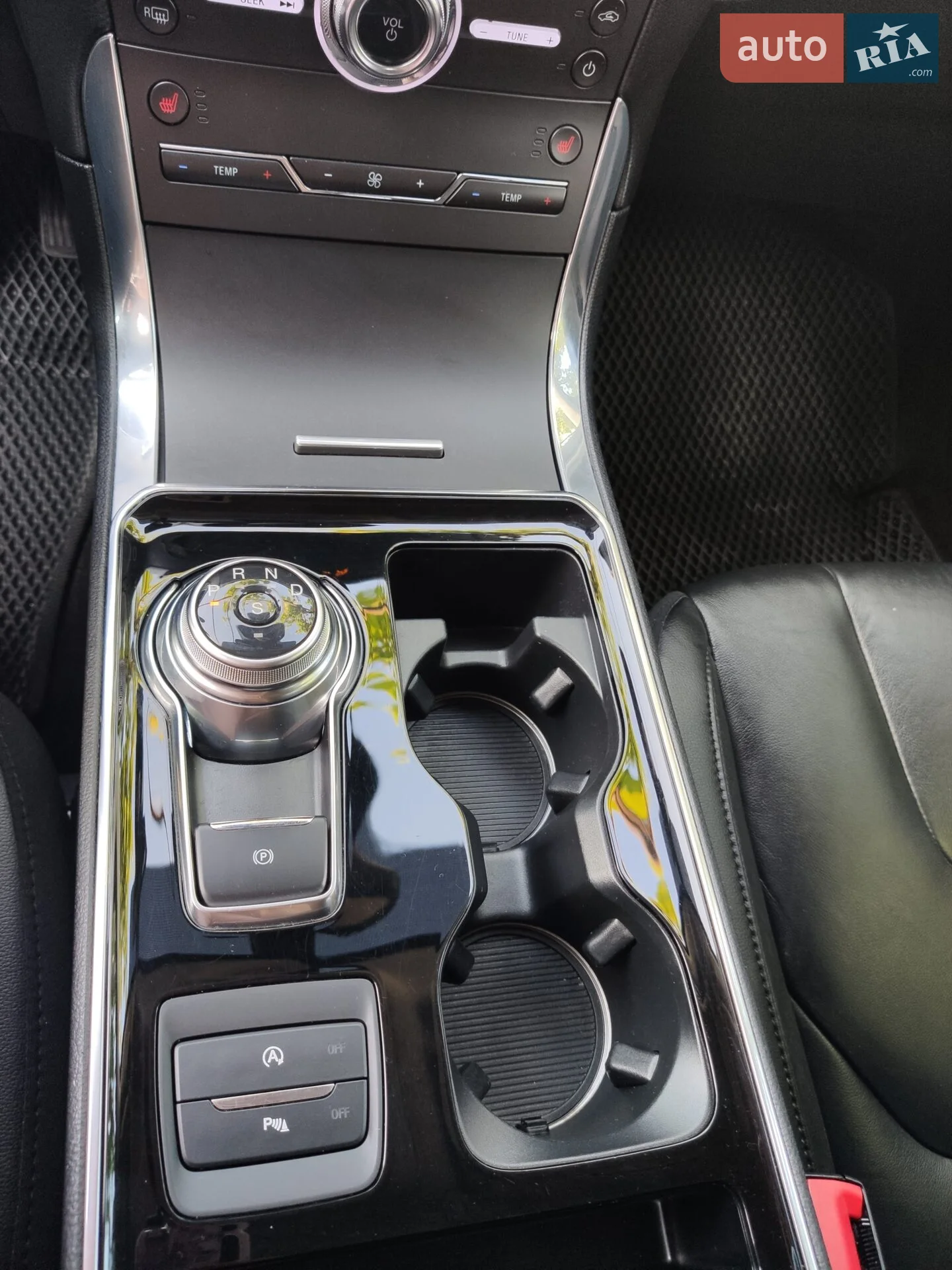 2020 Ford Edge - мініатюра 26