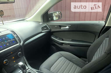 Внедорожник / Кроссовер Ford Edge 2015 в 