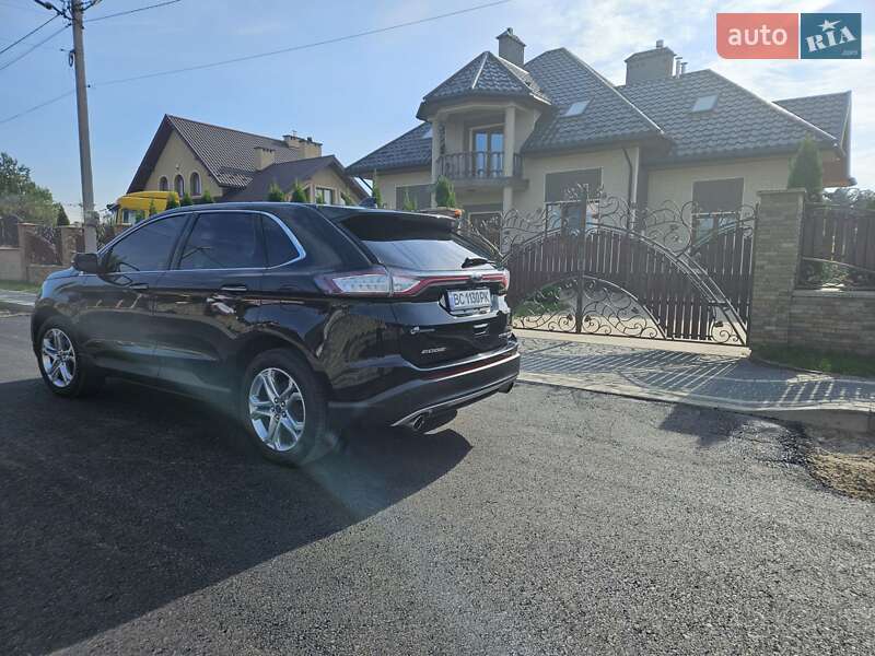 Внедорожник / Кроссовер Ford Edge 2017 в Новояворовске