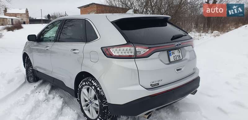 Позашляховик / Кросовер Ford Edge 2016 в Млиніві