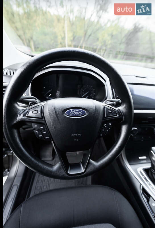Внедорожник / Кроссовер Ford Edge 2016 в Черновцах