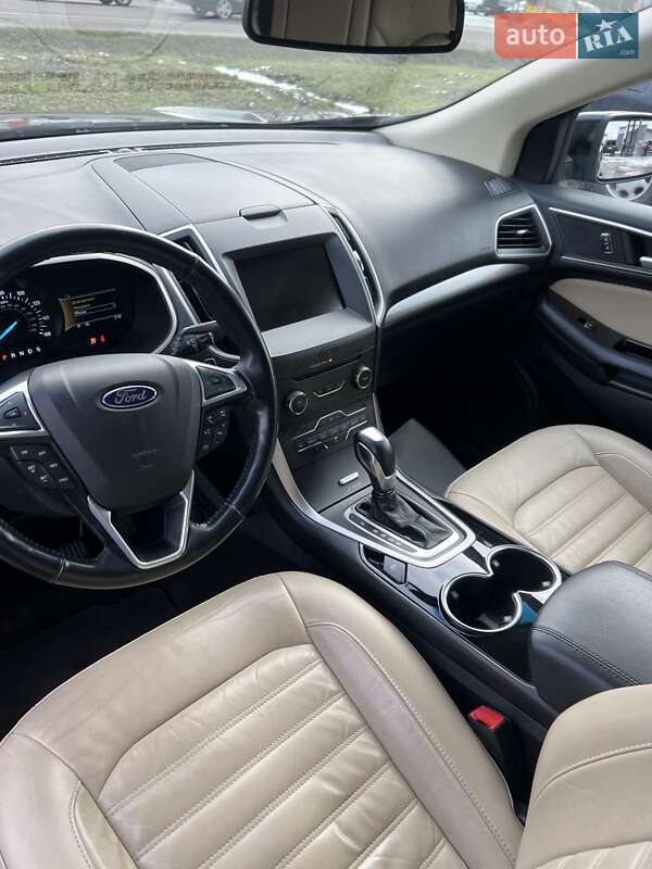 Позашляховик / Кросовер Ford Edge 2016 в Луцьку