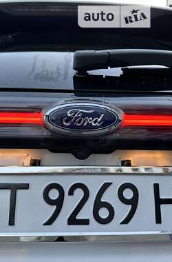 Внедорожник / Кроссовер Ford Edge 2015 в Ивано-Франковске