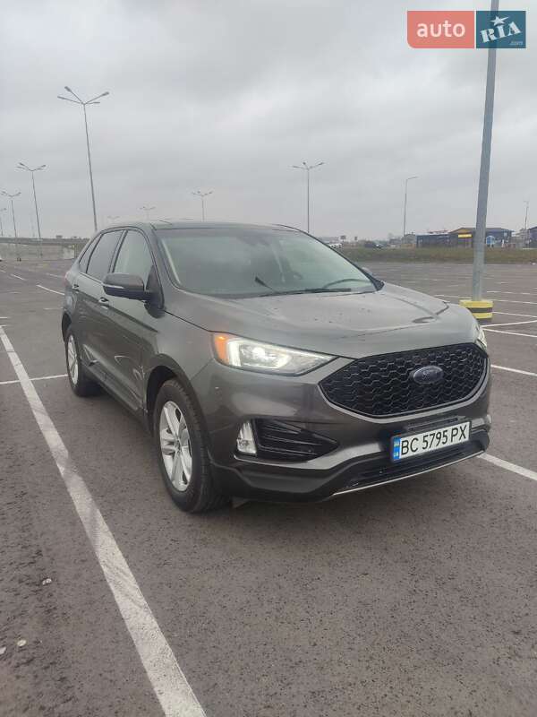 Внедорожник / Кроссовер Ford Edge 2019 в 