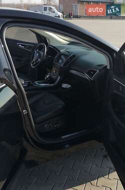Внедорожник / Кроссовер Ford Edge 2016 в 
