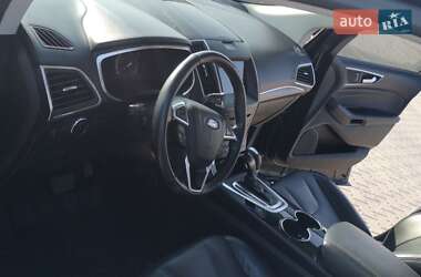 Внедорожник / Кроссовер Ford Edge 2016 в 