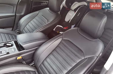 Внедорожник / Кроссовер Ford Edge 2020 в 