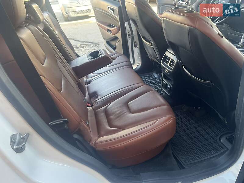 Внедорожник / Кроссовер Ford Edge 2015 в Луцке