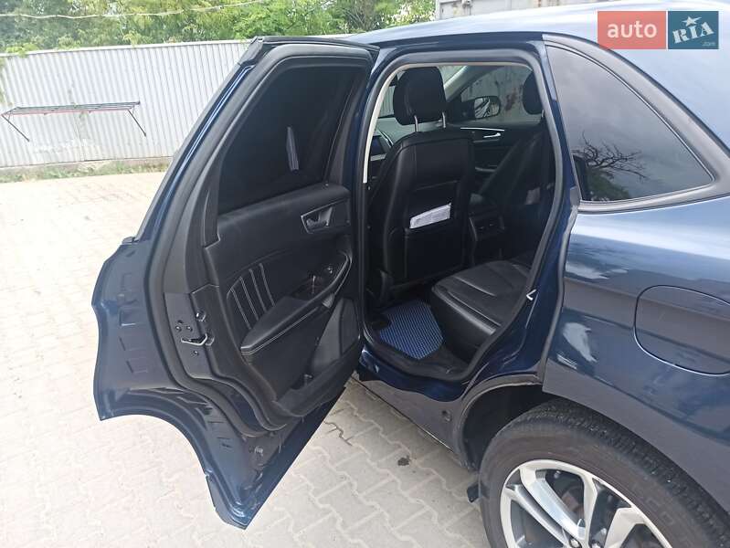 Внедорожник / Кроссовер Ford Edge 2017 в Черновцах