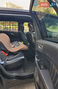 Внедорожник / Кроссовер Ford Edge 2015 в 