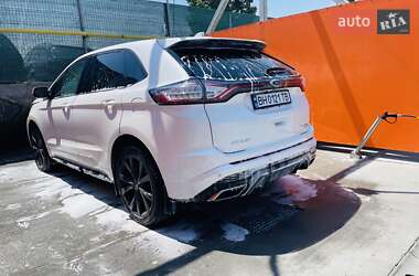 Внедорожник / Кроссовер Ford Edge 2016 в 