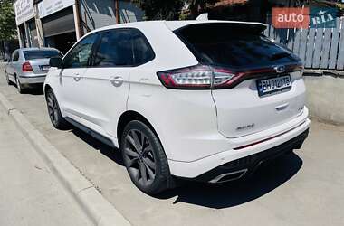 Внедорожник / Кроссовер Ford Edge 2016 в 