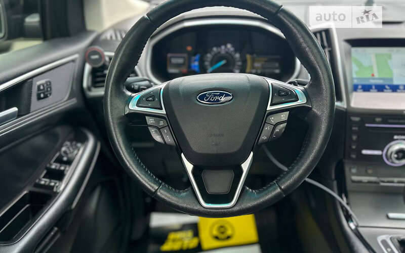 Внедорожник / Кроссовер Ford Edge 2016 в Черновцах