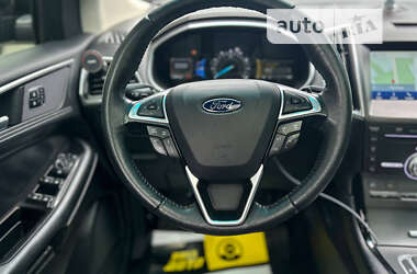 Внедорожник / Кроссовер Ford Edge 2016 в 