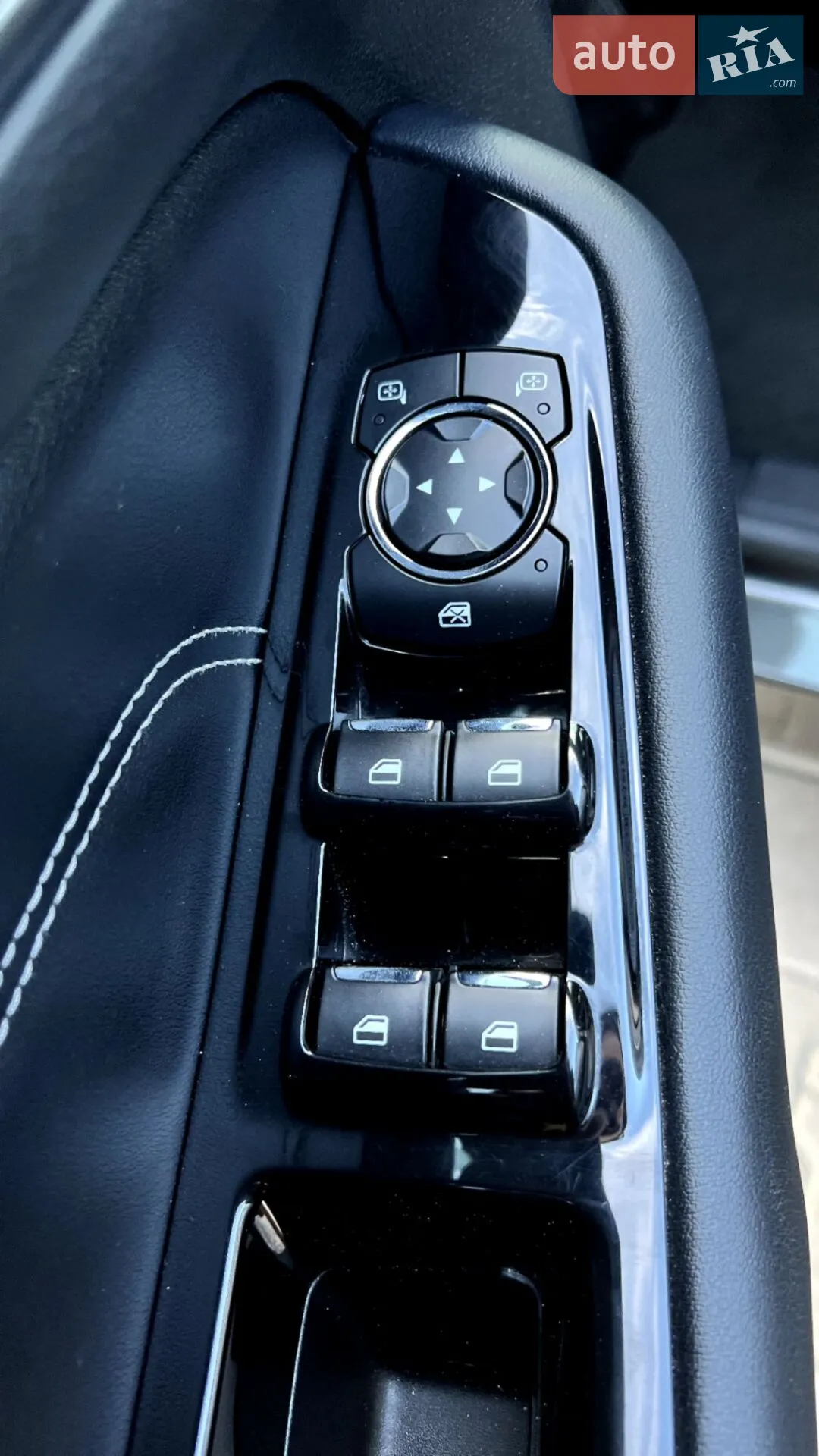 2016 Ford Edge - мініатюра 17