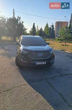 Внедорожник / Кроссовер Ford Edge 2019 в 