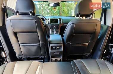 Внедорожник / Кроссовер Ford Edge 2016 в 