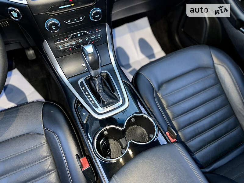 Позашляховик / Кросовер Ford Edge 2015 в Харкові