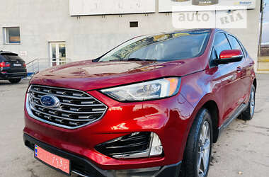 Позашляховик / Кросовер Ford Edge 2019 в 