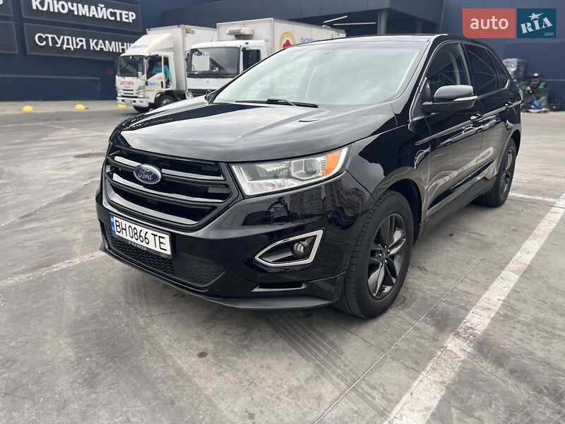 Внедорожник / Кроссовер Ford Edge 2016 в 