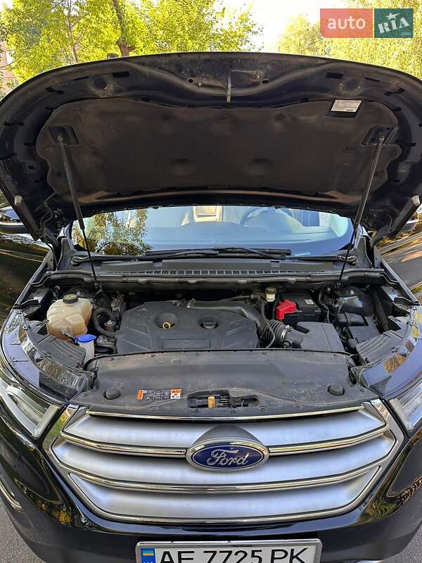 Позашляховик / Кросовер Ford Edge 2016 в Кривому Розі