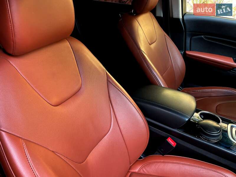 Внедорожник / Кроссовер Ford Edge 2016 в Хмельницком