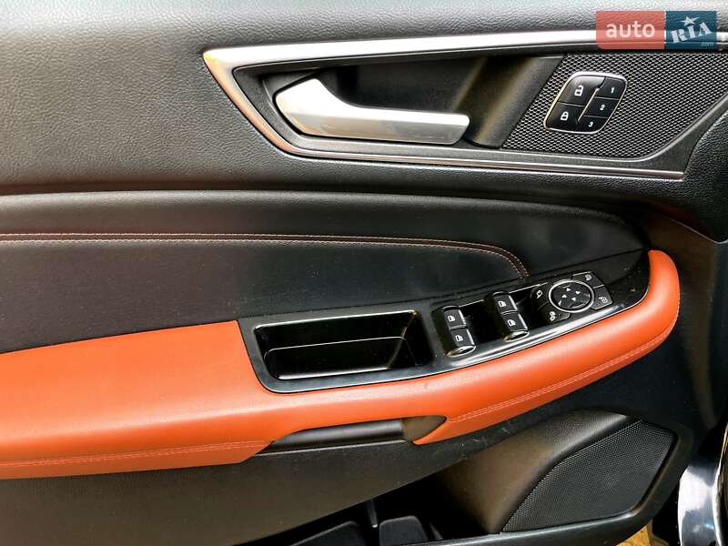 Внедорожник / Кроссовер Ford Edge 2016 в Хмельницком