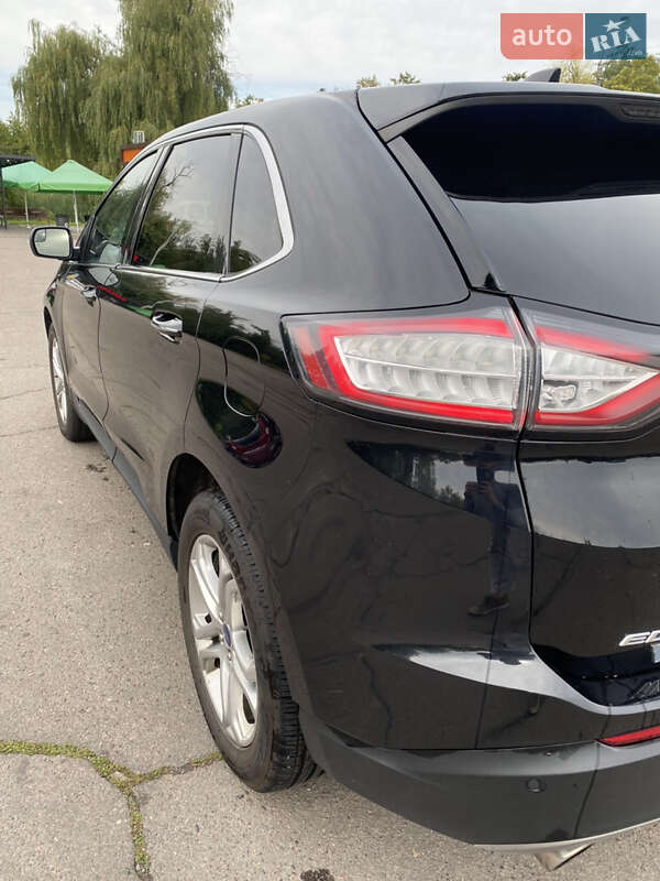 Позашляховик / Кросовер Ford Edge 2017 в Рівному