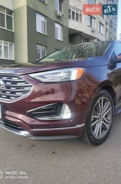Внедорожник / Кроссовер Ford Edge 2019 в 