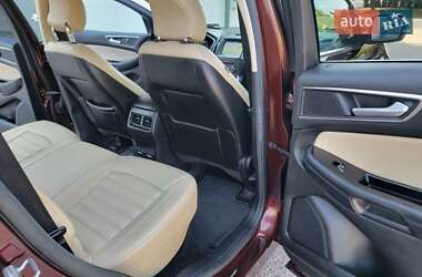 Внедорожник / Кроссовер Ford Edge 2016 в 
