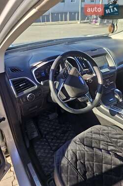 Позашляховик / Кросовер Ford Edge 2016 в 