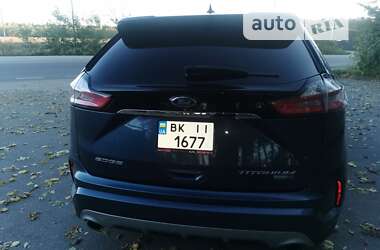 Внедорожник / Кроссовер Ford Edge 2018 в 