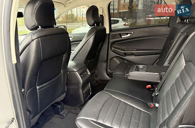 Внедорожник / Кроссовер Ford Edge 2016 в 