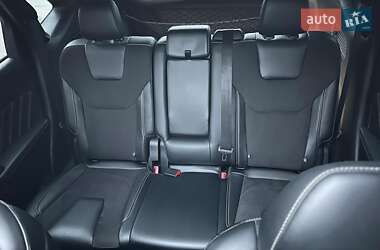 Позашляховик / Кросовер Ford Edge 2019 в 