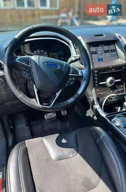 Внедорожник / Кроссовер Ford Edge 2019 в 