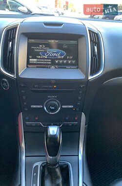 Внедорожник / Кроссовер Ford Edge 2015 в 