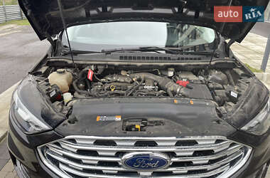 Внедорожник / Кроссовер Ford Edge 2019 в 