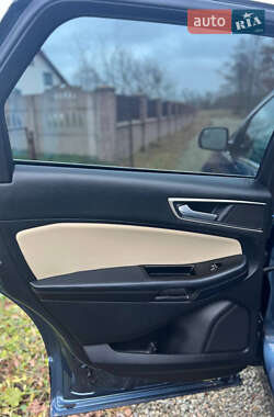 Позашляховик / Кросовер Ford Edge 2018 в 